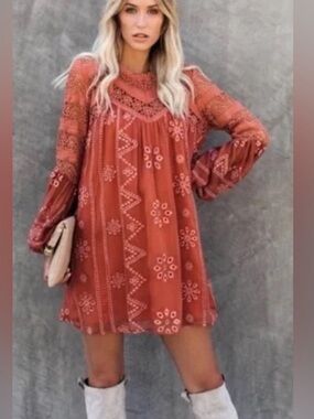 Strut & Bolt Laurel Terracotta Floral Eyelet Long Sleeve Mini Dress Medium